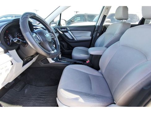 Used 2015 Subaru Forester 2.5i Touring image 6