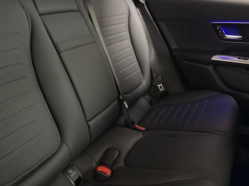 New 2026 Mercedes-Benz GLC 300 4MATIC image 32