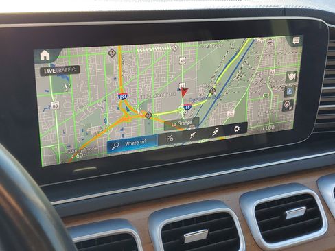 Used 2023 Mercedes-Benz GLS 450 4MATIC image 30