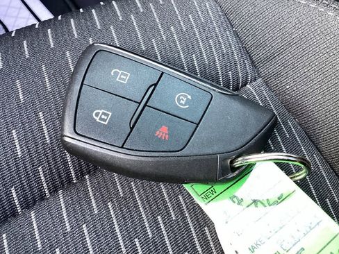 Used 2025 Chevrolet Equinox LT image 31