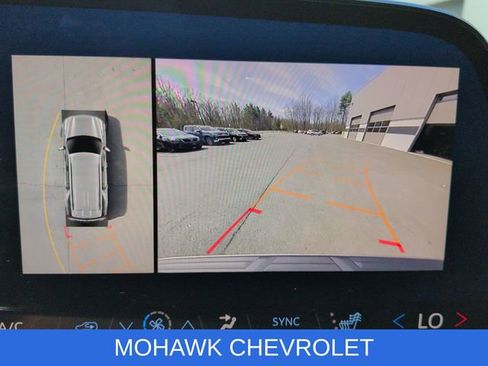 Used 2025 Chevrolet Tahoe Z71 w/ Comfort Package AWD/4WD image 16