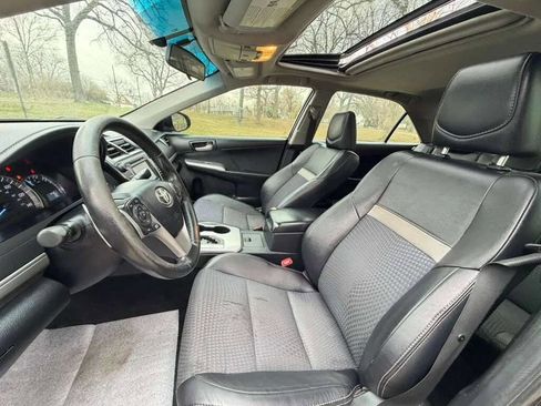 Used 2012 Toyota Camry SE FWD image 11