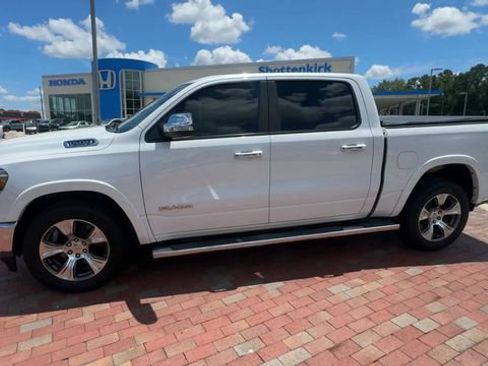 Used 2019 RAM 1500 Laramie AWD/4WD image 7