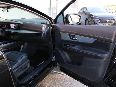 Certified 2025 Nissan Murano Platinum w/ Cargo Package AWD/4WD image 32