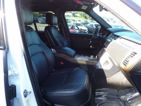 Used 2018 Land Rover Range Rover Supercharged image 19
