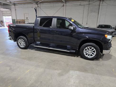 Used 2022 Chevrolet Silverado 1500 LT w/ Max Trailering Package AWD/4WD image 18