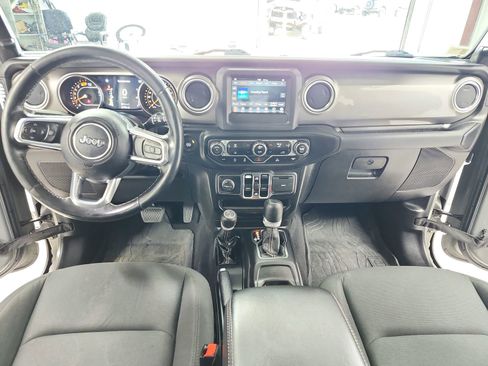 Used 2021 Jeep Wrangler Unlimited Sahara w/ LED Lighting Group image 23