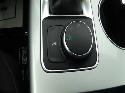 Used 2025 Chevrolet Blazer LT FWD image 29