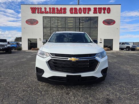 Used 2021 Chevrolet Traverse LS image 2