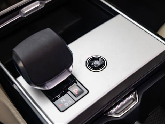 New 2026 Land Rover Range Rover SE AWD/4WD image 27