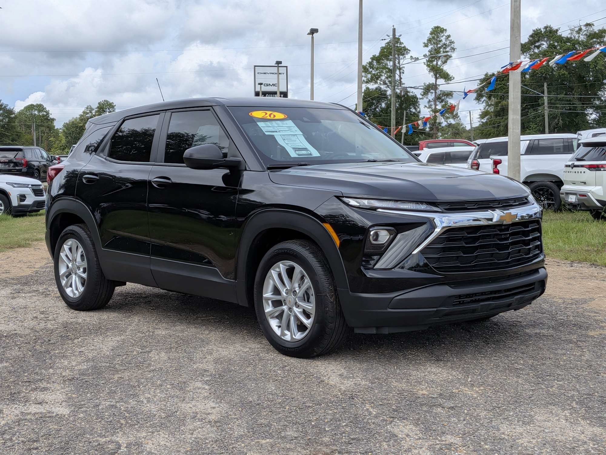 Used 2026 Chevrolet TrailBlazer LS w/ LS Convenience Package FWD image 2