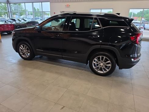 Used 2022 GMC Terrain SLT w/ Infotainment Package II AWD/4WD image 15