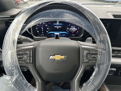 New 2026 Chevrolet Silverado 1500 High Country AWD/4WD image 14