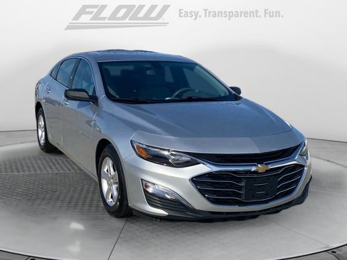Used 2022 Chevrolet Malibu LS image 1