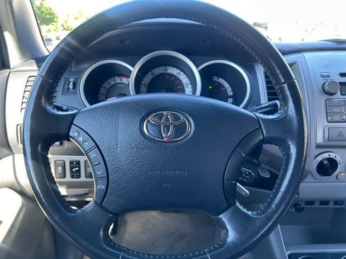 Used 2011 Toyota Tacoma 4x4 Access Cab V6 image 14