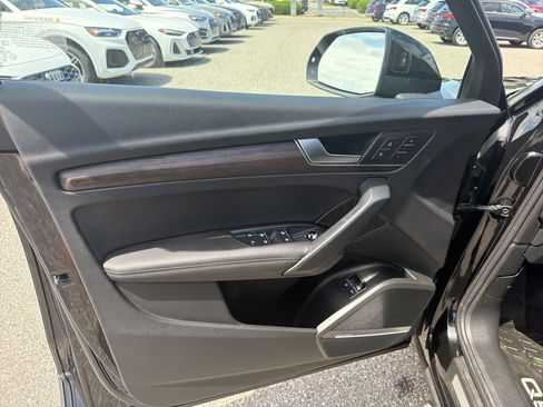 Certified 2024 Audi Q5 e Premium Plus AWD/4WD image 5