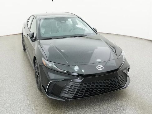 New 2026 Toyota Camry SE FWD image 17