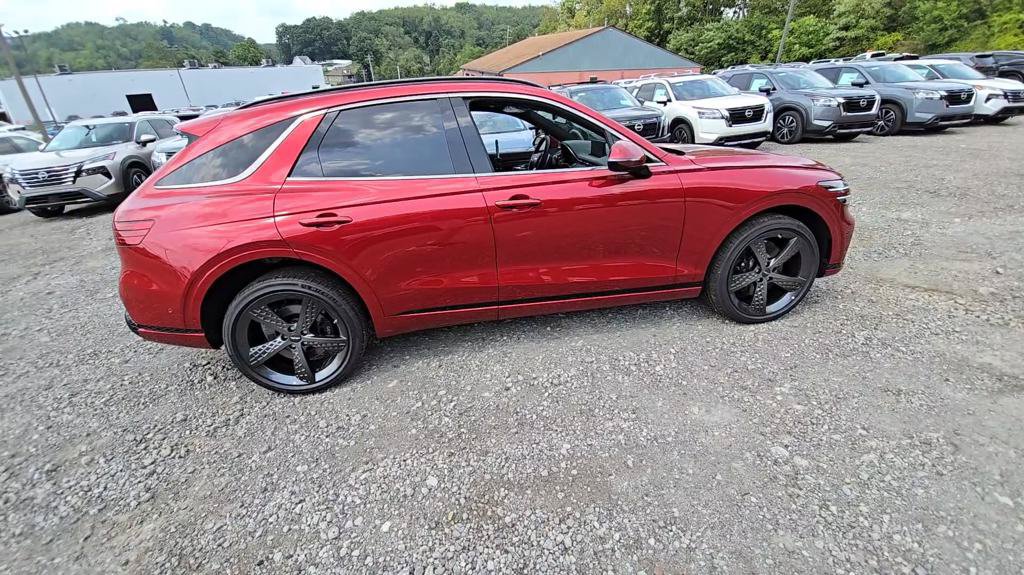 Used 2025 Genesis GV70 3.5T Sport w/ Sport Advanced Package AWD/4WD image 7