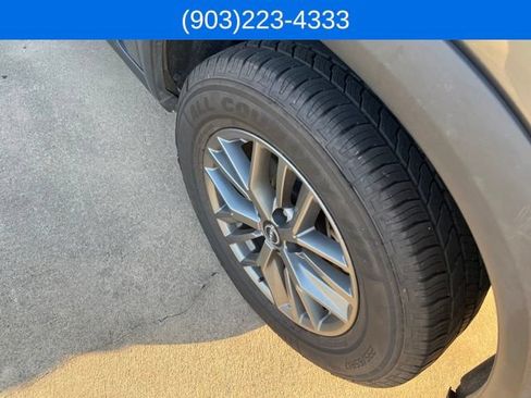 Used 2024 Nissan Rogue S FWD image 5