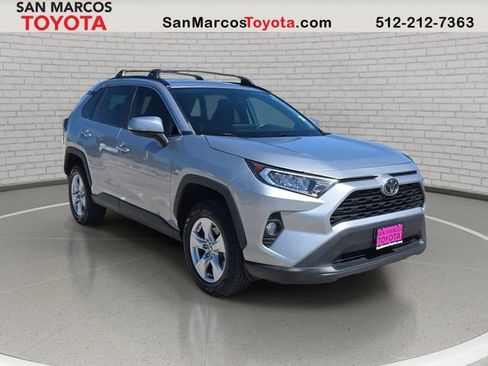Used 2021 Toyota RAV4 XLE AWD/4WD image 3