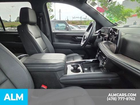 Used 2025 Chevrolet Tahoe LT AWD/4WD image 21
