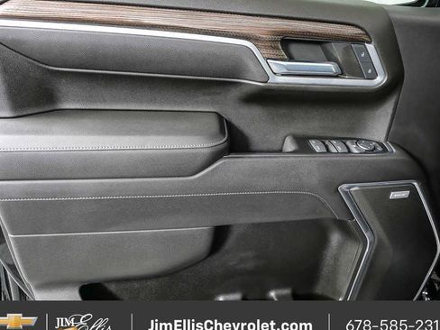 Certified 2022 Chevrolet Silverado 1500 RST w/ Convenience Package II AWD/4WD image 6