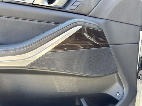 Used 2023 BMW X5 xDrive45e image 22