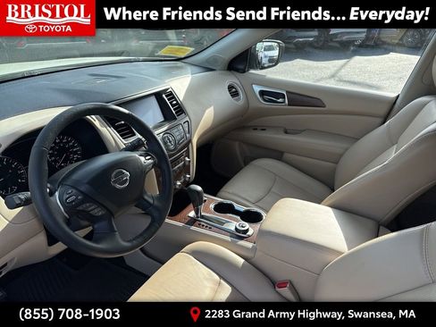Used 2018 Nissan Pathfinder Platinum AWD/4WD image 18
