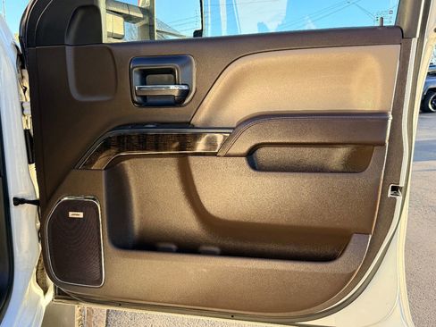 Used 2015 GMC Sierra 2500 Denali w/ Duramax Plus Package image 37