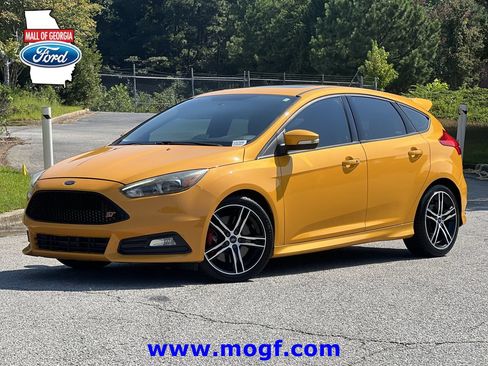 Used 2016 Ford Focus ST w/ Equipment Group 402A FWD image 1