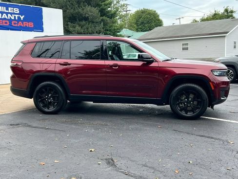 Used 2024 Jeep Grand Cherokee L Altitude AWD/4WD image 47