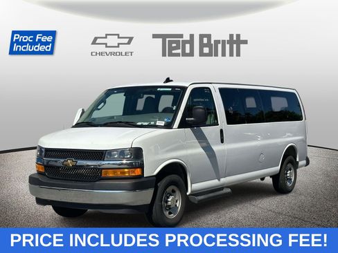 Certified 2025 Chevrolet Express 3500 LT w/ LT Preferred Equipment Group RWD image 1