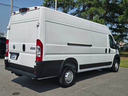 Used 2023 RAM ProMaster 3500 w/ Interior LED Lighting Group FWD image 5