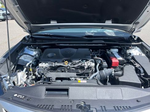 Used 2022 Toyota Camry XSE FWD image 18