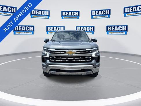 New 2026 Chevrolet Silverado 1500 LTZ w/ LTZ Premium Package AWD/4WD image 3