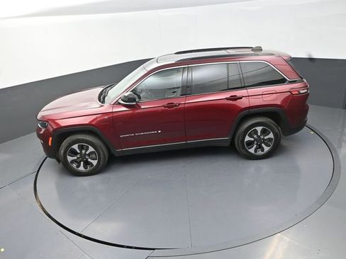 Used 2024 Jeep Grand Cherokee Limited 4xe w/ Trailer Tow Package AWD/4WD image 15