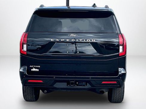 Used 2025 Ford Expedition Active AWD/4WD image 5