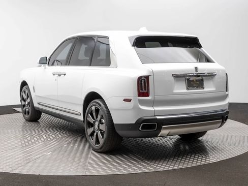 Used 2023 Rolls-Royce Cullinan w/ Cullinan Package AWD/4WD image 4