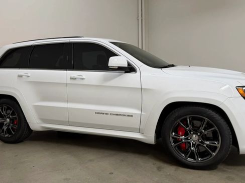Used 2015 Jeep Grand Cherokee SRT w/ Trailer Tow Group IV AWD/4WD image 5