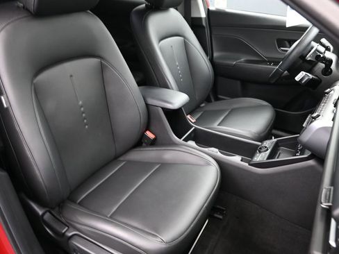 Certified 2024 Hyundai Kona Limited AWD/4WD image 11