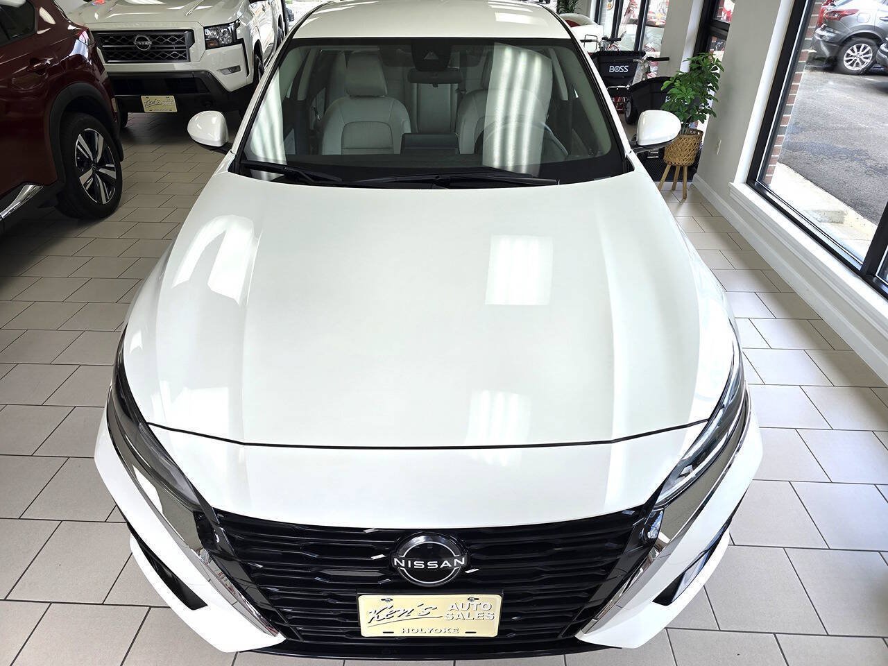 Used 2023 Nissan Altima 2.5 SV AWD/4WD image 4