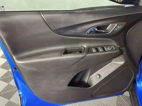 Used 2024 Chevrolet Equinox LT image 38