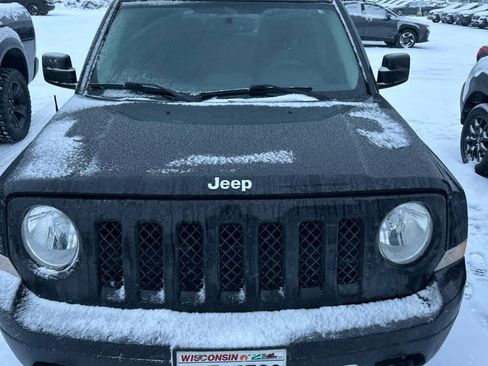 Used 2017 Jeep Patriot Sport image 5
