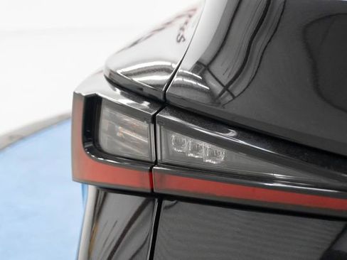 Used 2022 Lexus IS 300 w/ Accessory Package RWD image 8