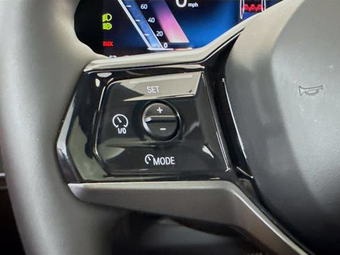 Used 2025 BMW i5 eDrive40i w/ Premium Package RWD image 11