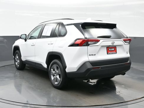 Used 2022 Toyota RAV4 XLE w/ XLE Grade Weather Package AWD/4WD image 4