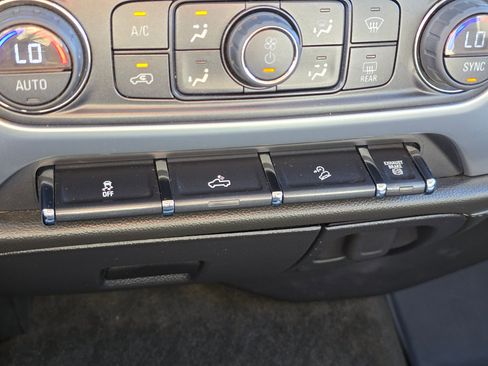 Used 2015 GMC Sierra 2500 SLE image 29