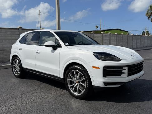 New 2026 Porsche Cayenne image 6