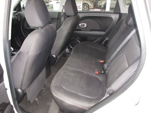 Used 2015 Kia Soul FWD image 14