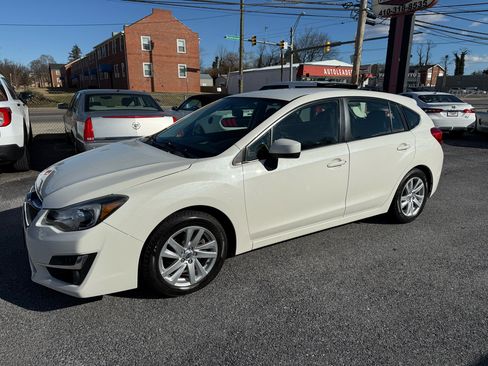 Used 2015 Subaru Impreza 2.0i Premium image 9